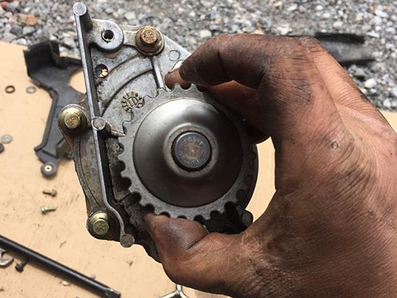 Funktion av en timingvattenpump